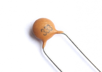 Ceramic Disc Capacitor • .033 uF