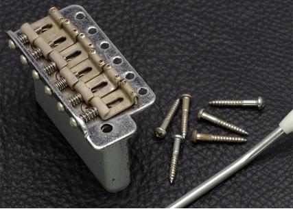Gotoh® Vintage Stratocaster® Style Tremolo Bridge • Stamped Saddles • Steel Block • Chrome • Aged/Relic